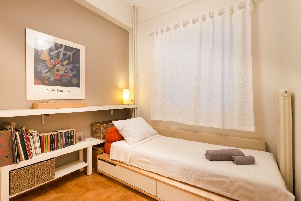 Stylish Flat With Veranda In The Heart Of Athene Buitenkant foto
