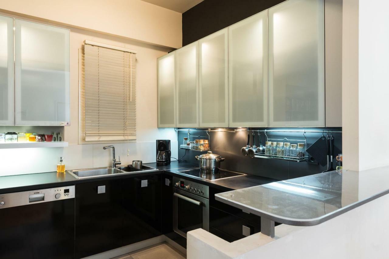 Stylish Flat With Veranda In The Heart Of Athene Buitenkant foto