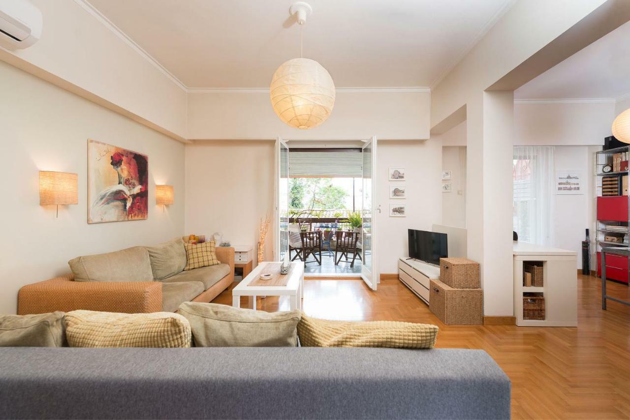 Stylish Flat With Veranda In The Heart Of Athene Buitenkant foto
