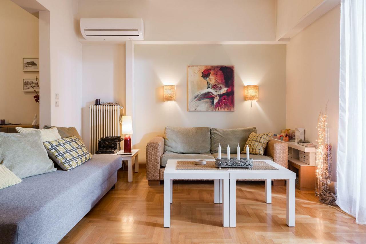 Stylish Flat With Veranda In The Heart Of Athene Buitenkant foto