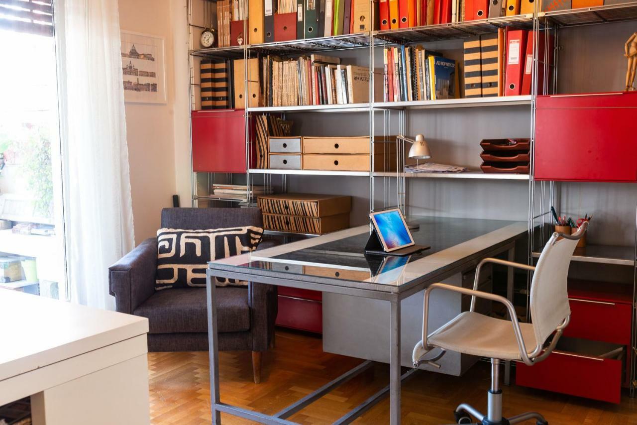 Stylish Flat With Veranda In The Heart Of Athene Buitenkant foto
